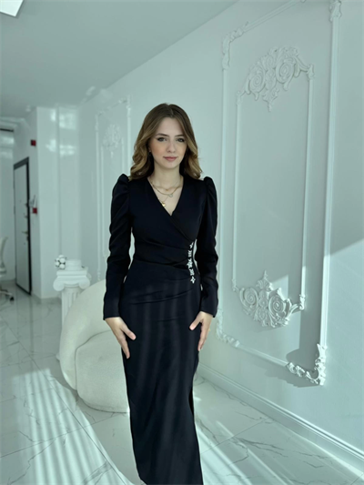 Bel Taş Detaylı Modern Tasarım Atlas Siyah Elbise