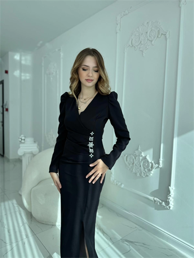 Bel Taş Detaylı Modern Tasarım Atlas Siyah Elbise