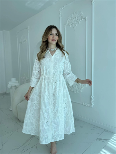 Beyaz Bel Çevresi Bağcıklı Brode Elbise