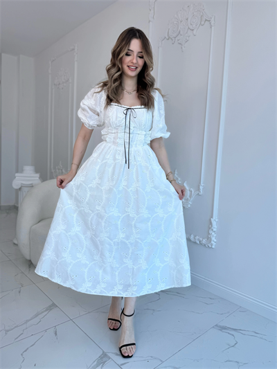 Beyaz Dantel Detaylı Brode Elbise