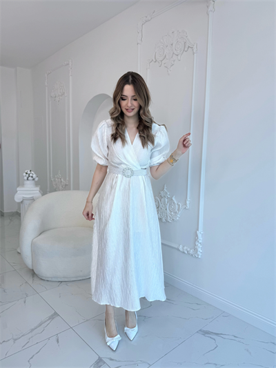 Beyaz Işıltılı Kemerli Kruvaze Elbise