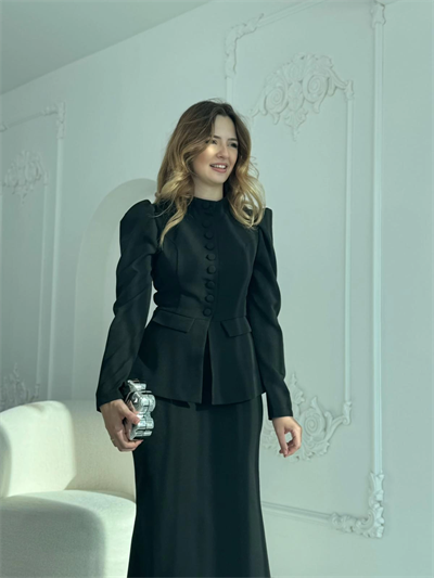 Ceket ve Etek Detaylı Siyah İkili Takım