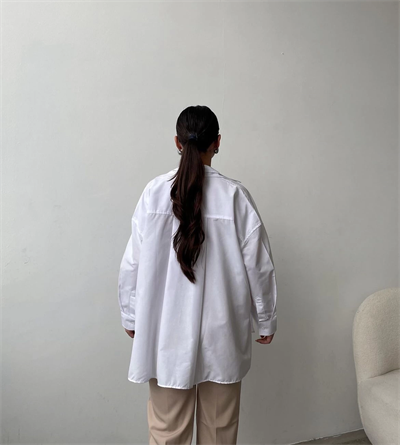 Çift Kat Yaka Gizli Düğmeli Beyaz Gömlek