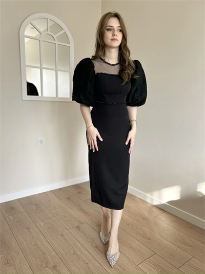 Diana Siyah Tül ve İnci Detaylı Elbise