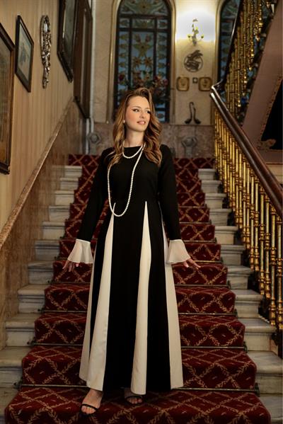 Eteği Siyah-Beyaz Geçişli Şifon Kol Detaylı Atlas Siyah Elbise