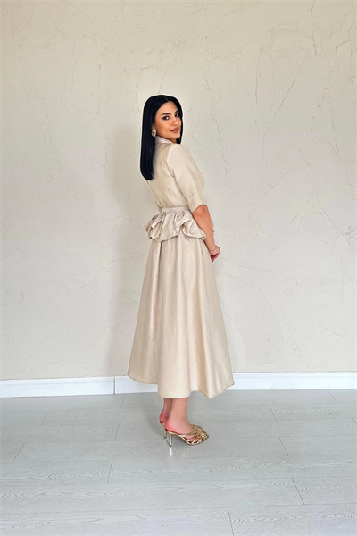 İnce Kemerli Fırfırlı Ceket ve Etek Bej Takım