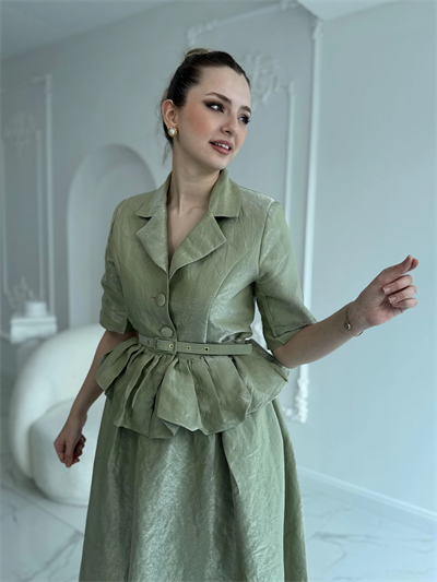 İnce Kemerli Fırfırlı Ceket ve Etek Yeşil Takım