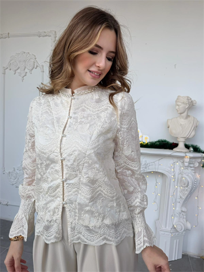 İnci Detaylı Krem Gipür Dantel Bluz - Standart Beden
