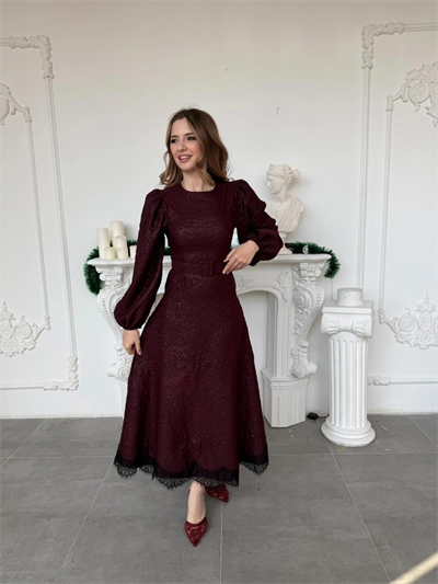 Işıltılı Özel Kumaş Kemerli Etek Ucu Dantelli Mürdüm Elbise