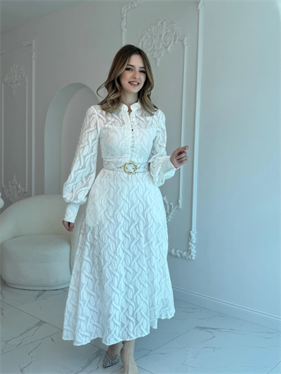 Jakarlı Kemer Detaylı Tam Boy Ekru Elbise