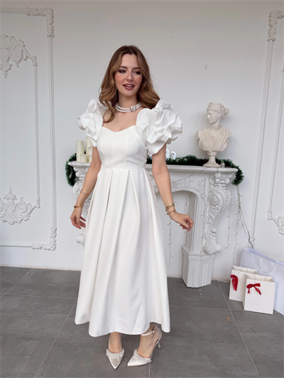 Kalp Yaka Pileli Etek Beyaz Prenses Kesim Abiye Elbise