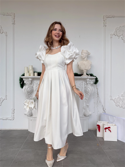 Kalp Yaka Pileli Etek Beyaz Prenses Kesim Abiye Elbise