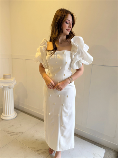 Kare Yaka Maxi Boy Taş Detaylı PERA Beyaz Elbise