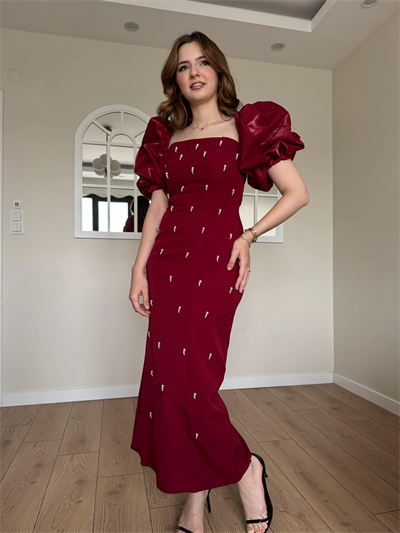 Kare Yaka Maxi Boy Taş Detaylı PERA Bordo Elbise