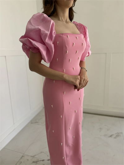 Kare Yaka Maxi Boy Taş Detaylı PERA Pembe Elbise