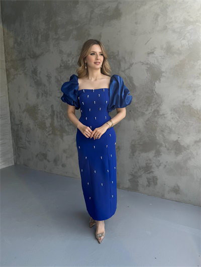 Kare Yaka Maxi Boy Taş Detaylı PERA Saks Mavi Elbise