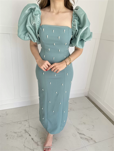 Kare Yaka Maxi Boy Taş Detaylı PERA Yeşil Elbise