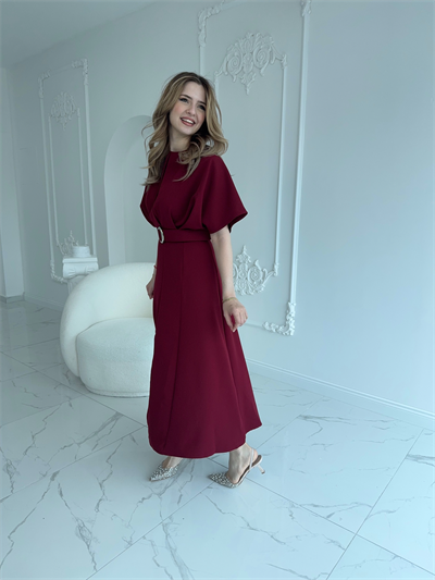 Kemer Detaylı Yırtmaçlı Pliseli Maxi Boy Bordo Elbise