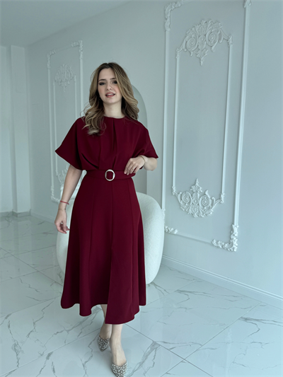 Kemer Detaylı Yırtmaçlı Pliseli Maxi Boy Bordo Elbise