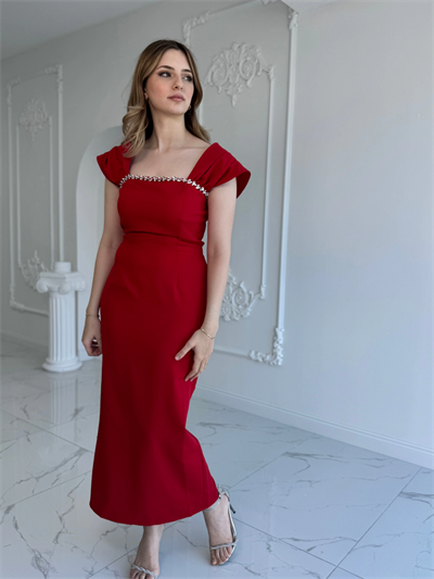Kırmızı Maxi boy yaka taş detaylı uzun elbise