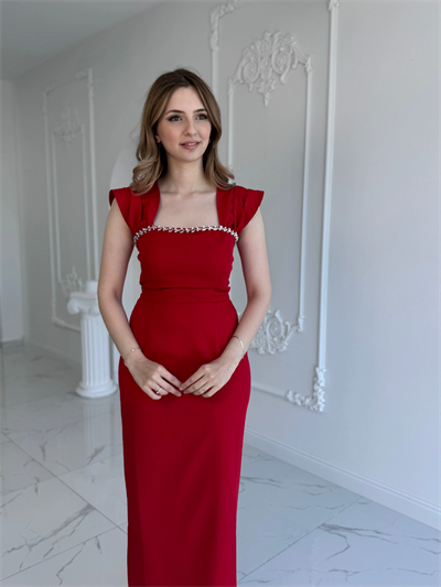 Kırmızı Maxi boy yaka taş detaylı uzun elbise