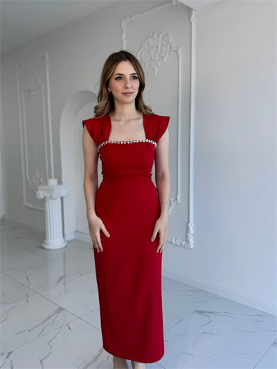 Kırmızı Maxi boy yaka taş detaylı uzun elbise