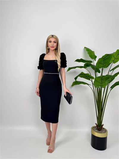 Kol Detaylı Siyah Midi Boy Elbise