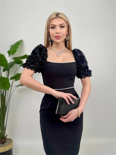 Kol Detaylı Siyah Midi Boy Elbise