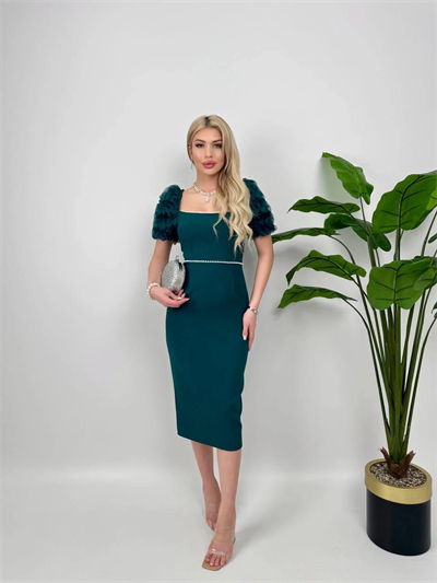 Kol Detaylı Zümrüt Midi Boy Elbise