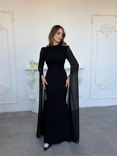Korse Detaylı Tül Kollu Uzun Siyah Elbise