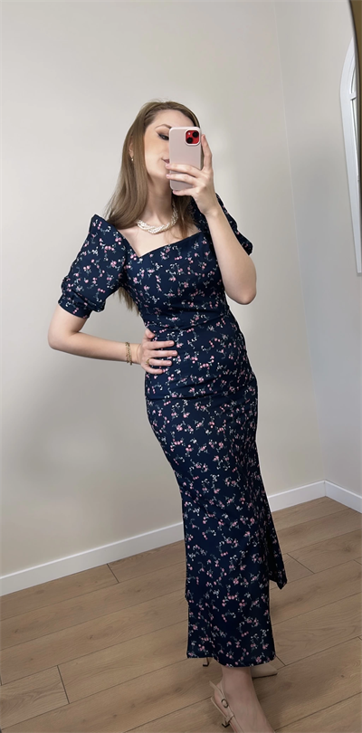 Lacivert Çiçek Desenli Krep Kumaş Elbise