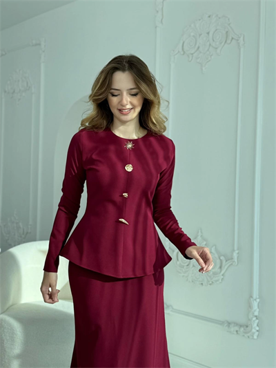 Metal Düğme Detaylı Atlas Kumaş Bordo Takım