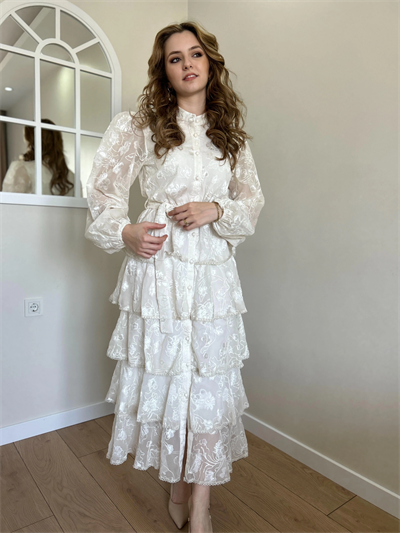 Nakış İşlemeli Kat Kat Volanlı Bej Elbise