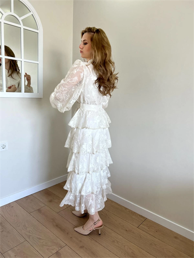 Nakış İşlemeli Kat Kat Volanlı Bej Elbise