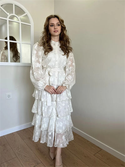 Nakış İşlemeli Kat Kat Volanlı Bej Elbise