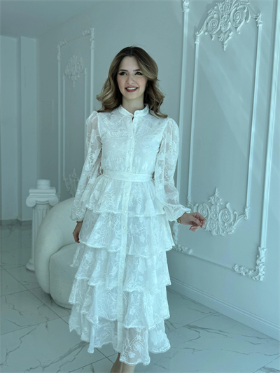 Nakış İşlemeli Kat Kat Volanlı Beyaz Elbise