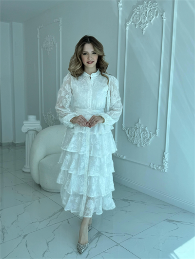 Nakış İşlemeli Kat Kat Volanlı Beyaz Elbise