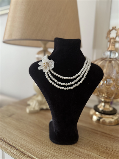 Özel Tasarım Krem Lotus İnci Kolye