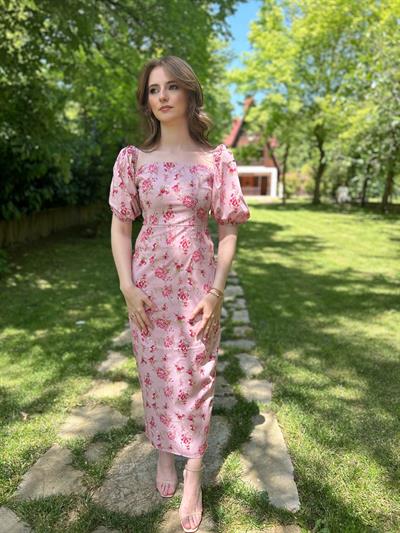 Pembe Çiçekli Kare Yaka Poplin Kumaş Elbise