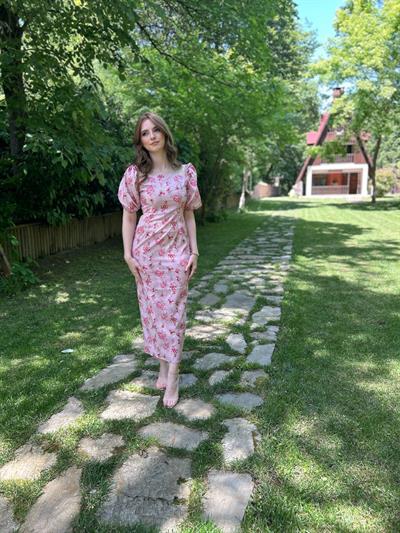Pembe Çiçekli Kare Yaka Poplin Kumaş Elbise