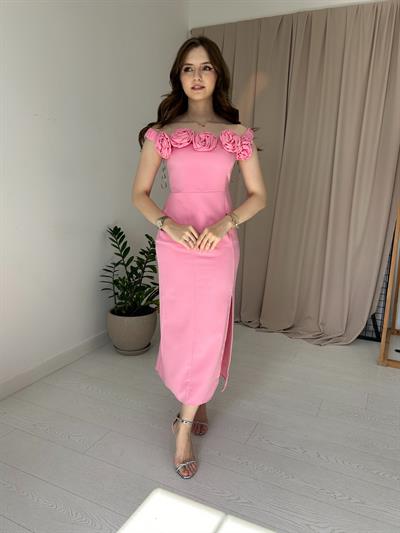 Pembe Gül Yaka Detaylı Elbise