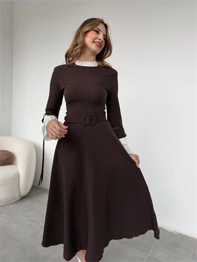 Pliseli Kol Detaylı Kemerli Dokuma Kahve Elbise