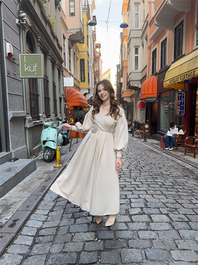 Rosa Krem Gül Kemer Detaylı Scuba Maxi Boy Elbise