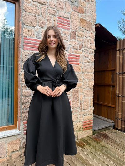 Rosa Siyah Gül Kemer Detaylı Scuba Maxi Boy Elbise