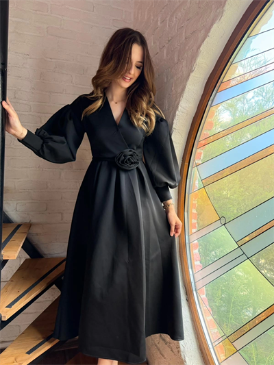 Rosa Siyah Gül Kemer Detaylı Scuba Maxi Boy Elbise
