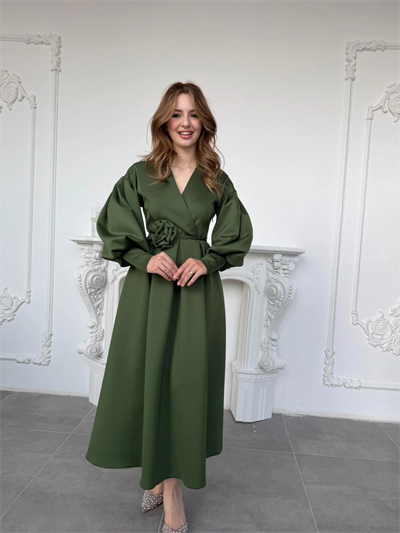 Rosa Yeşil Gül Kemer Detaylı Scuba Maxi Boy Elbise