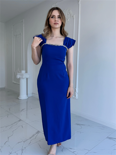 Saks Maxi Boy yaka taş detaylı uzun elbise