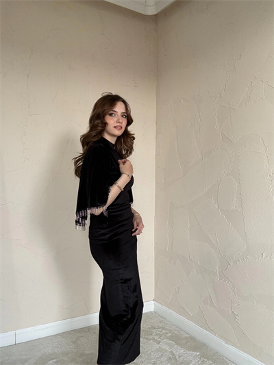 Şal Yaka Siyah Kadife Elbise