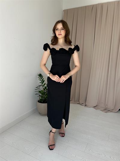 Siyah Gül Yaka Detaylı Elbise