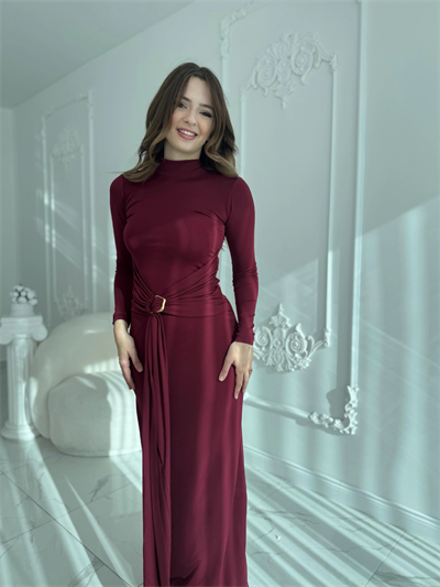 Tokalı Bel Detaylı Uzun Bordo Elbise